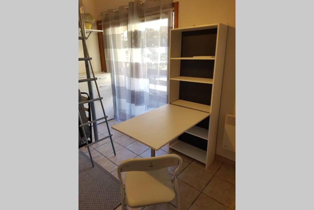קאוטרט Studio Idealement Situe מראה חיצוני תמונה